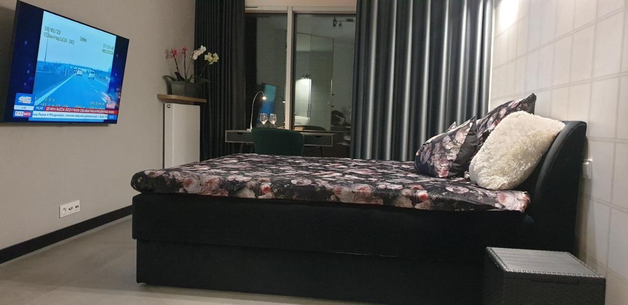 Towarowa - Milionowa 39 Check-In 24H Apartment Познан Екстериор снимка