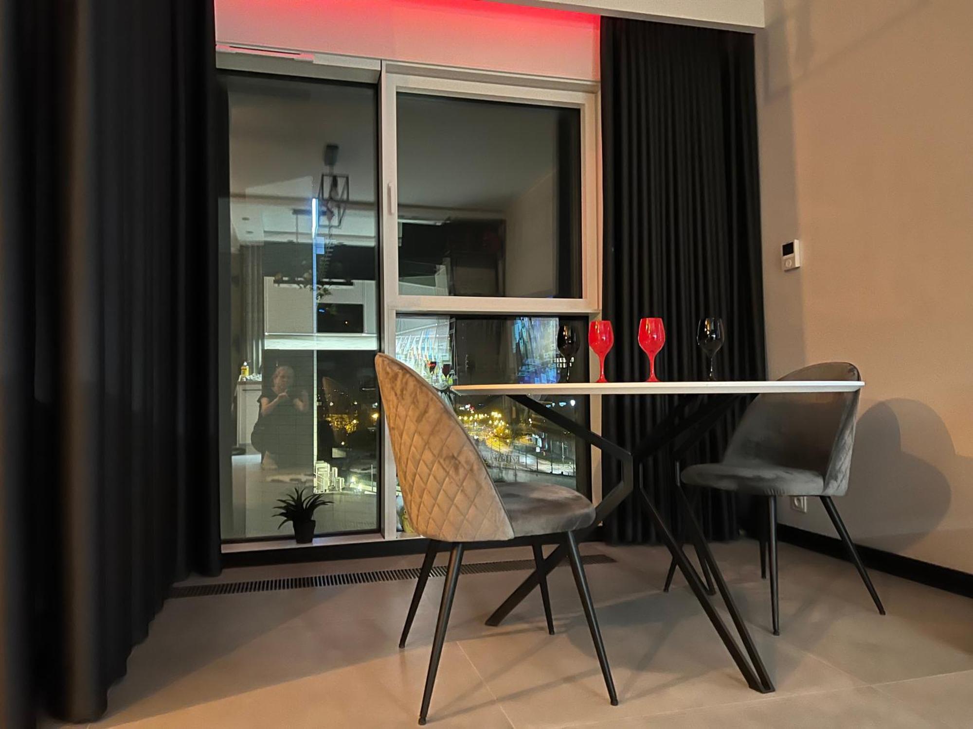 Towarowa - Milionowa 39 Check-In 24H Apartment Познан Екстериор снимка