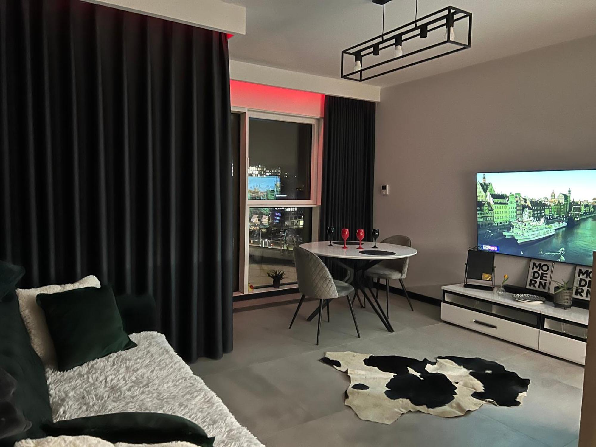 Towarowa - Milionowa 39 Check-In 24H Apartment Познан Екстериор снимка